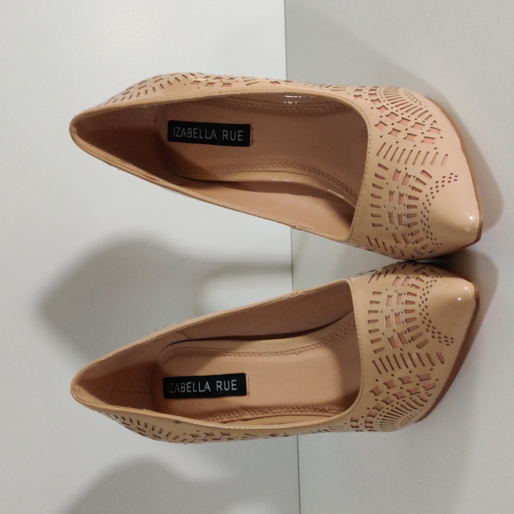 Izabella Rue 7.5 cut out